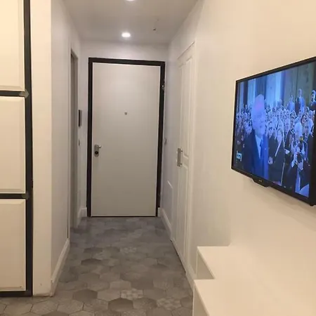 Apartment Bocconi B42 *